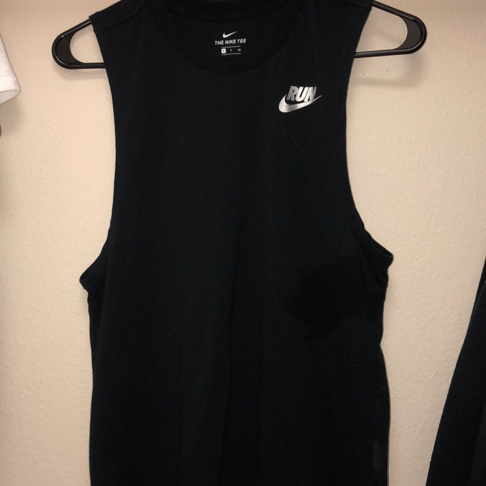 black running tank